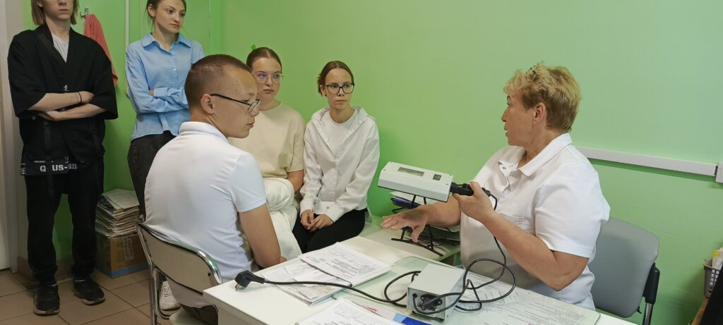 Знакомство со специальностью врача-дерматолога