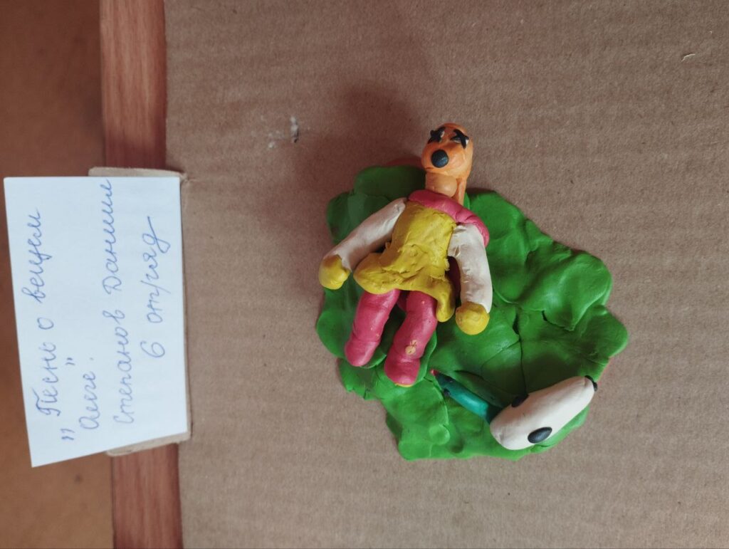 В течение двух дней в лагере прошли " День русского языка" и " Пушкинский день"