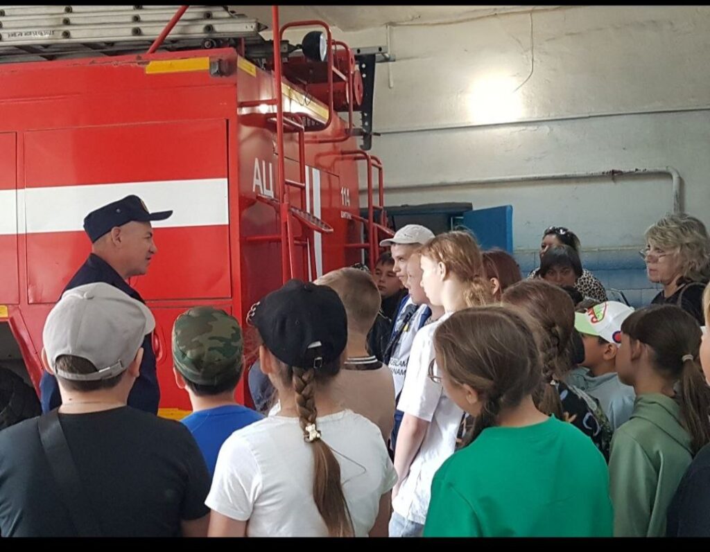 В течение двух дней в лагере прошли " День русского языка" и " Пушкинский день"